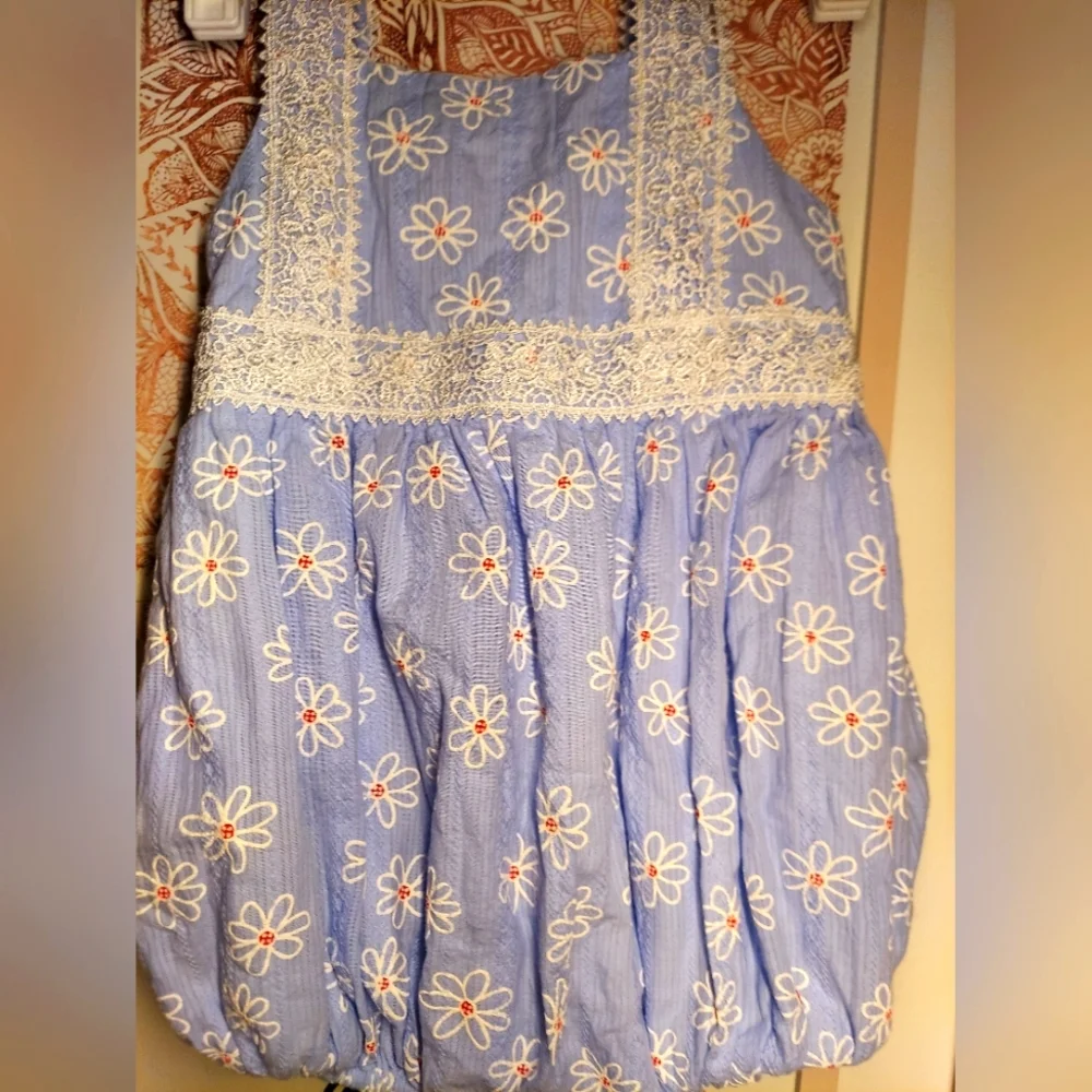 🎁 10/$25 -Marie Nicole blue floral romper, 2T